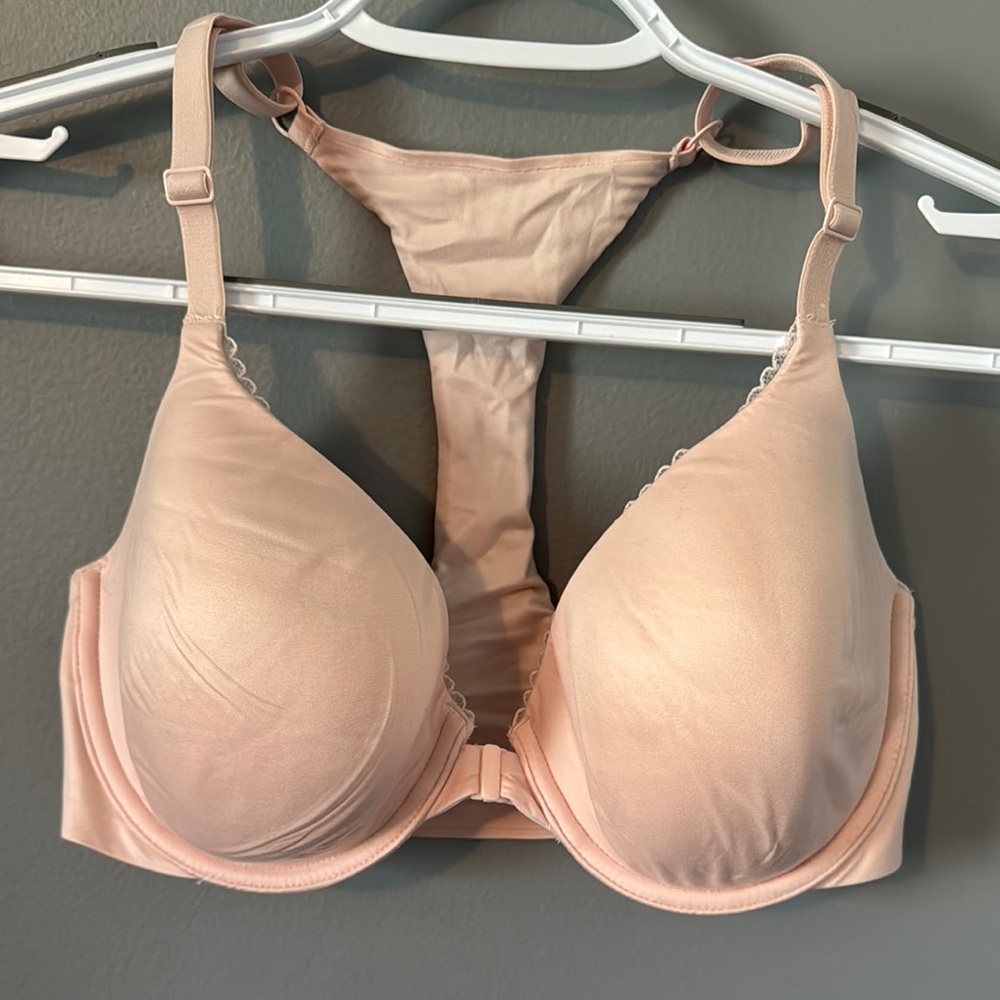 Body By Victoria lined perfect coverage racer back front closure bra 32 DD